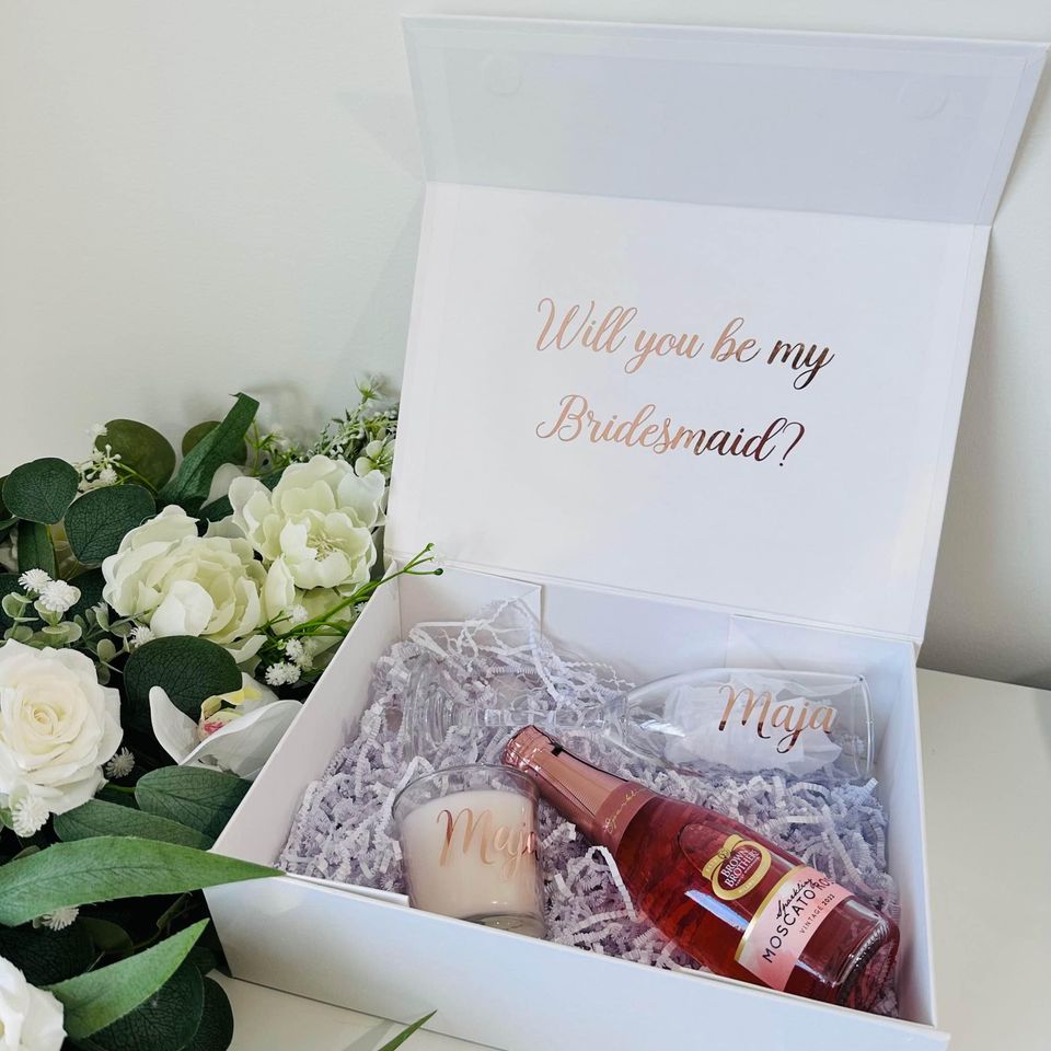 The Classic Bridesmaid Propsal Box